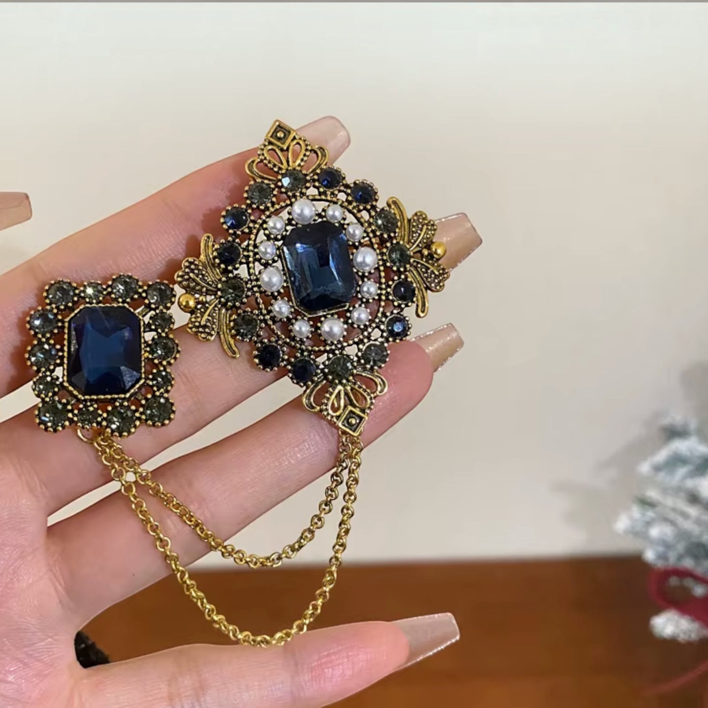 Sapphire Heirloom Chain