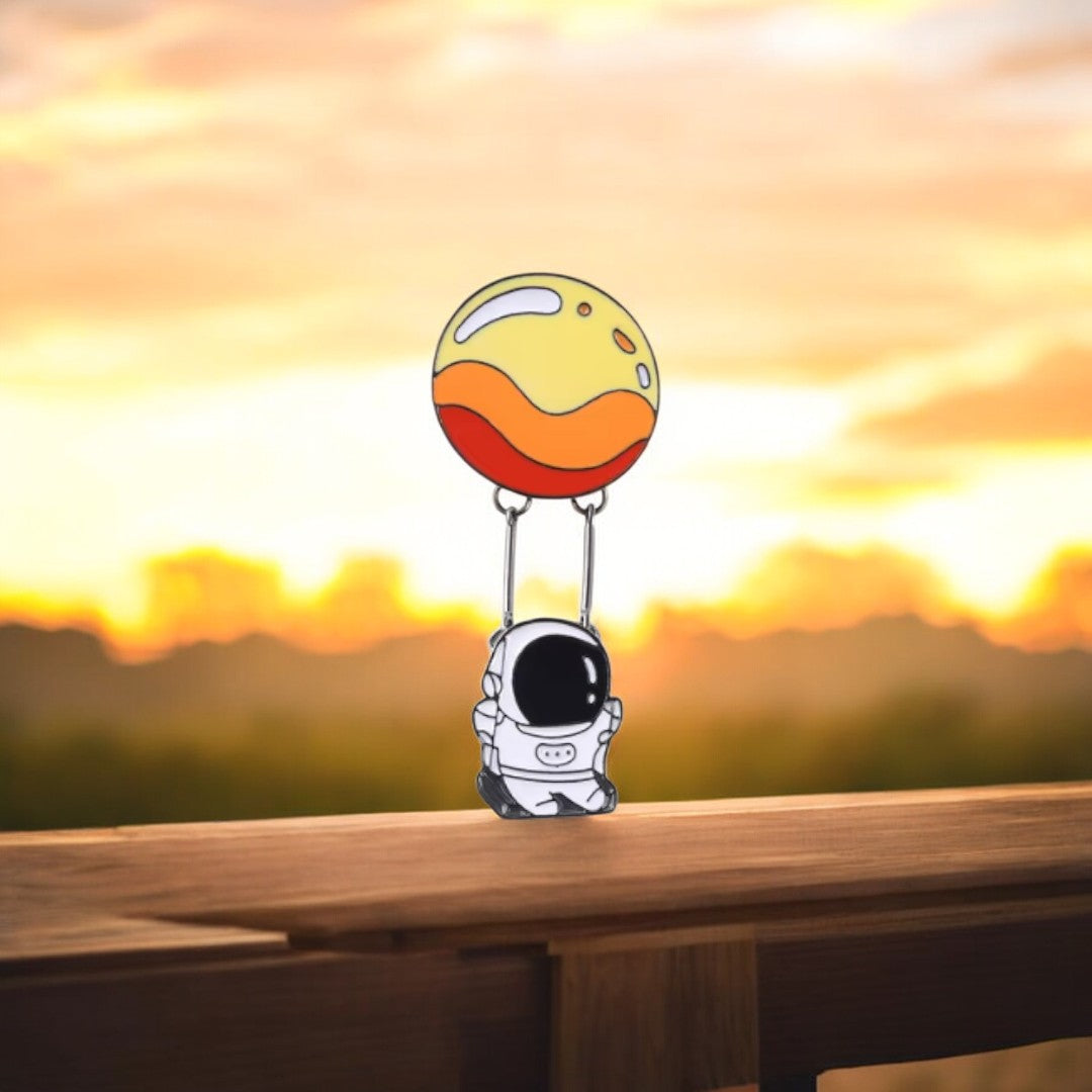Space Swing Pin