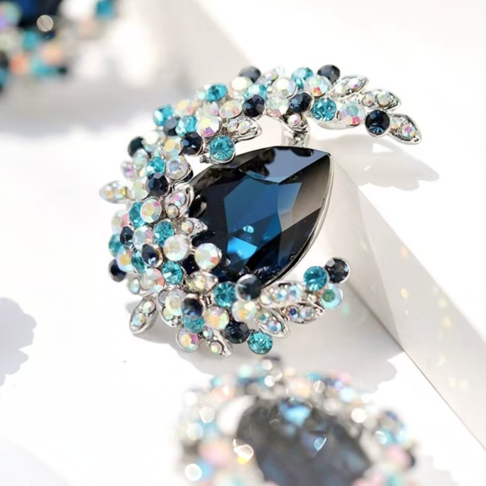 Sapphire Crescent