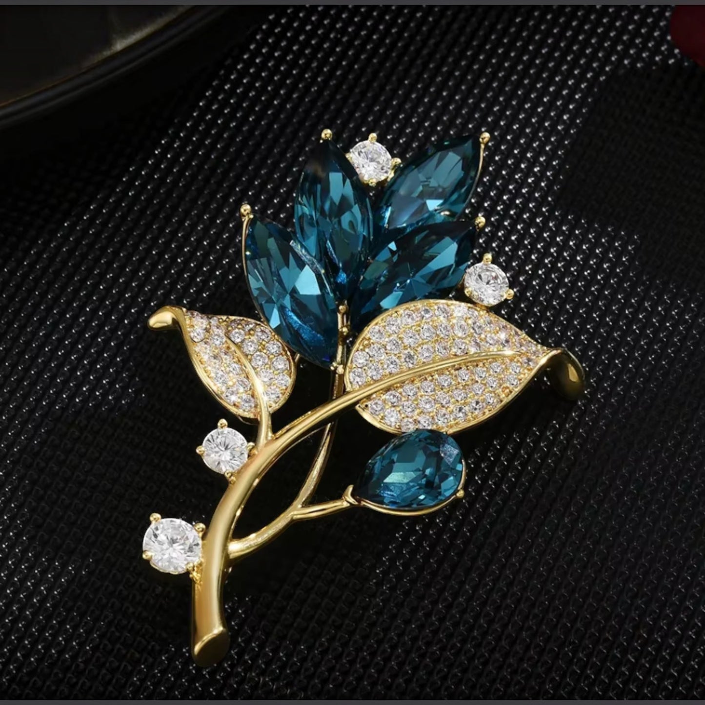 Sapphire Laurel
