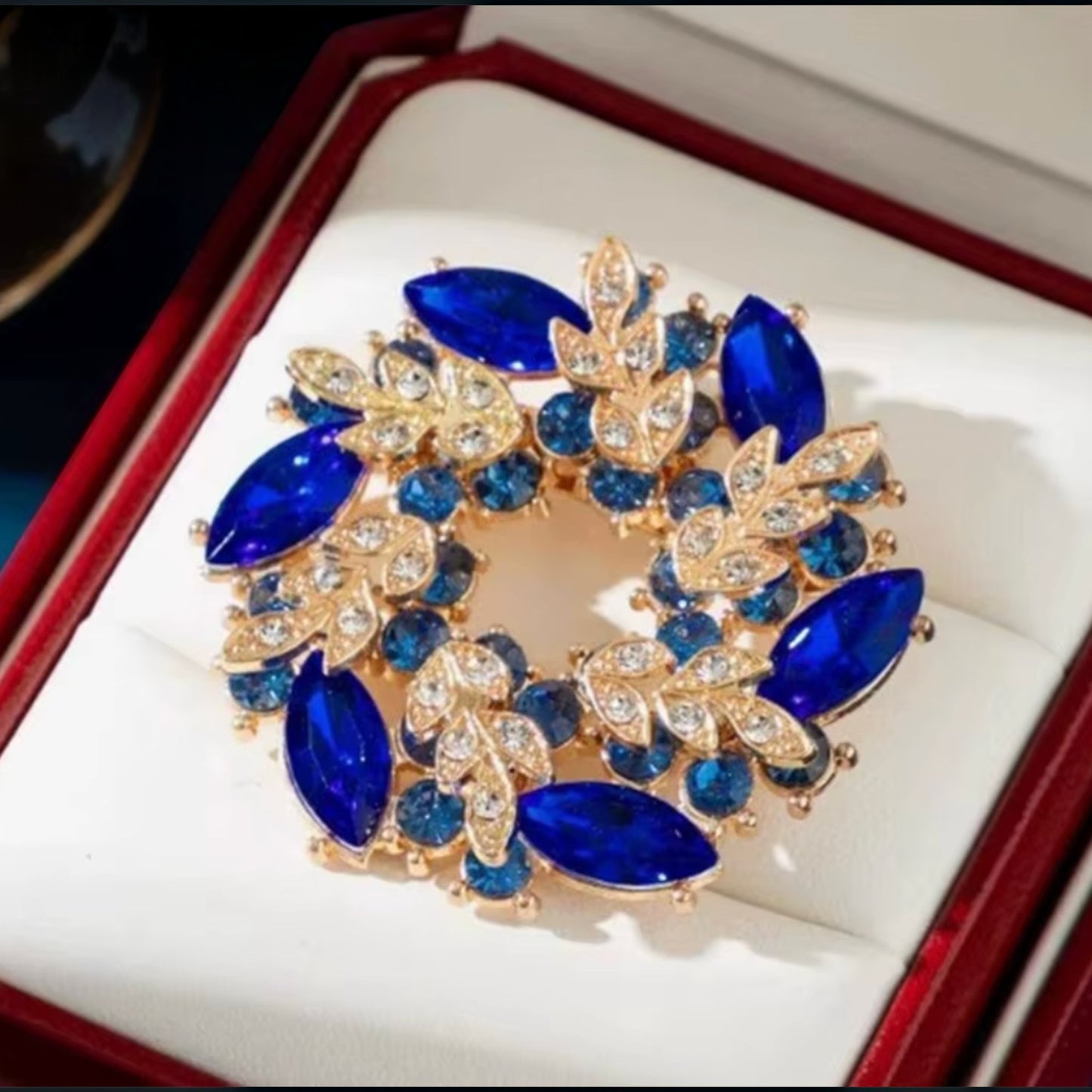 Sapphire Wreath
