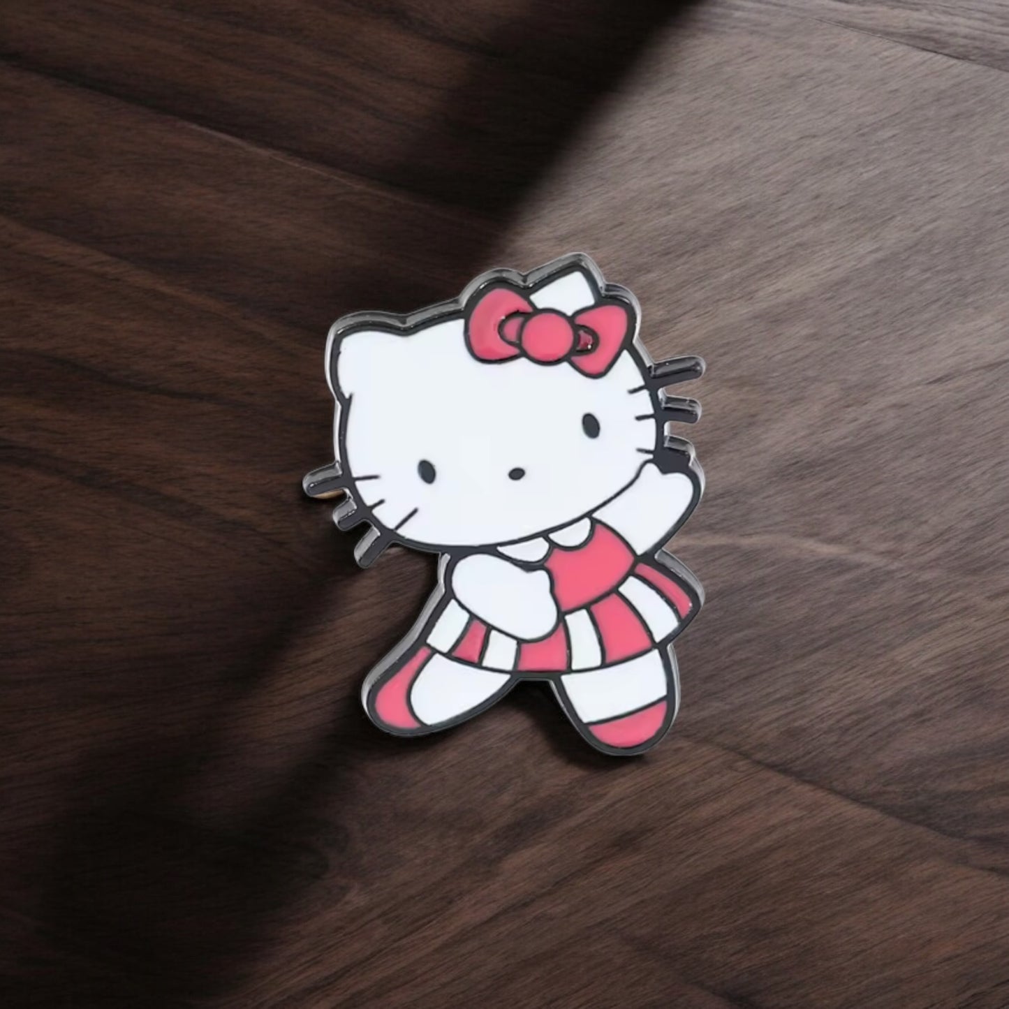 Hello Kitty pin